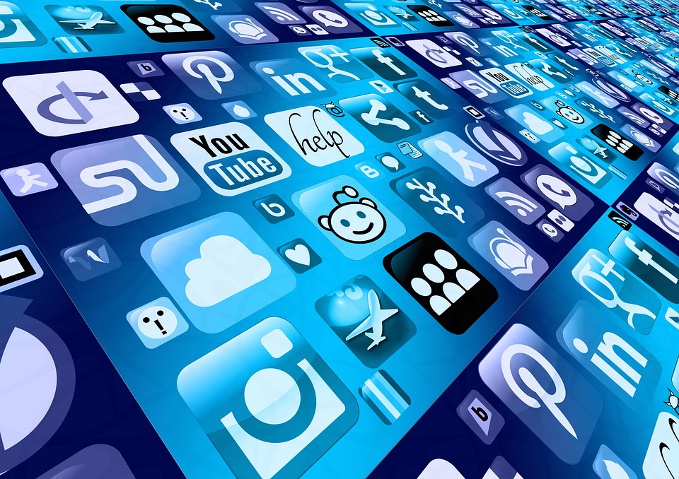 Top 3 Mobile Social Media Management Apps